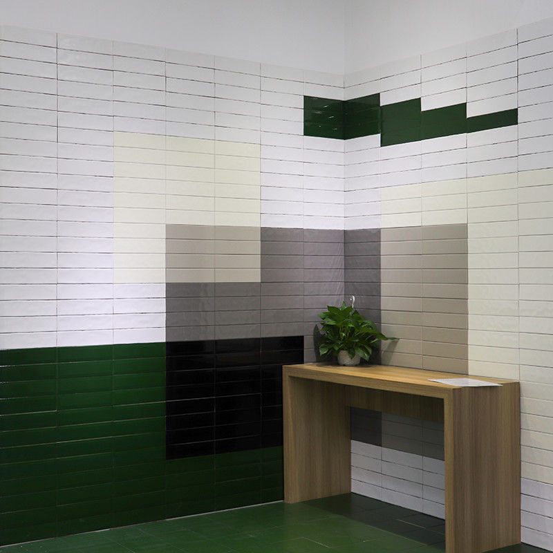 녹색 가족의 욕실 유약 장식 세라믹 벽 타일